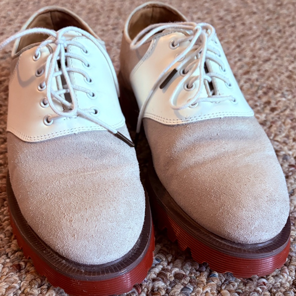 Dr. Martens two-tone lace-up - Picture 9 of 10